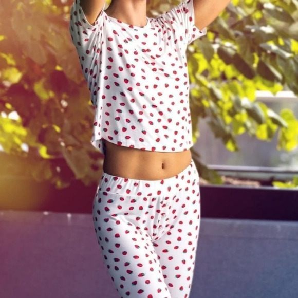 Revolve Plush Strawberry Jersey Pajama Set - Picture 2 of 5